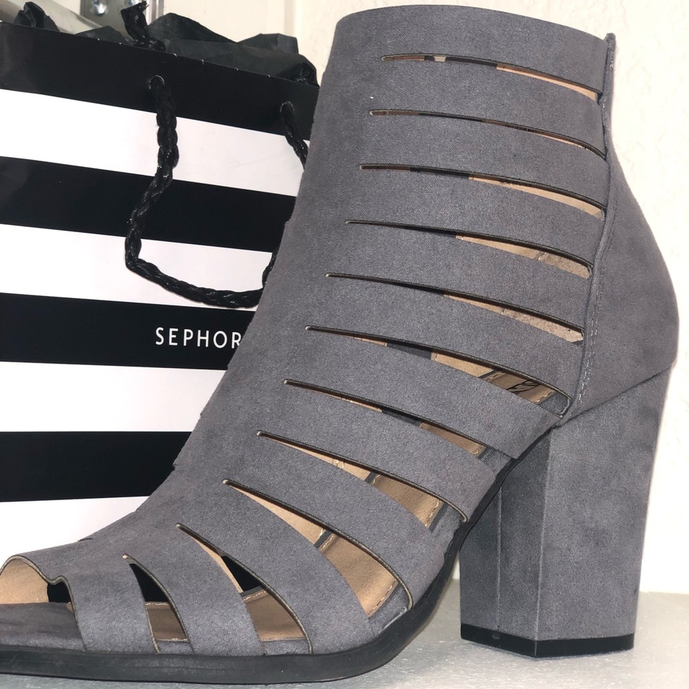Ankle grey booties